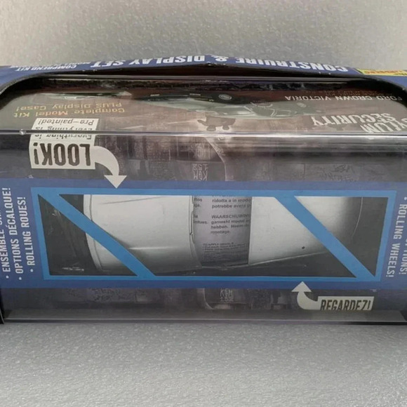 NEW Lindberg Build & Display Police Ford Crown Victoria Asylum Security Car - Picture 6 of 6